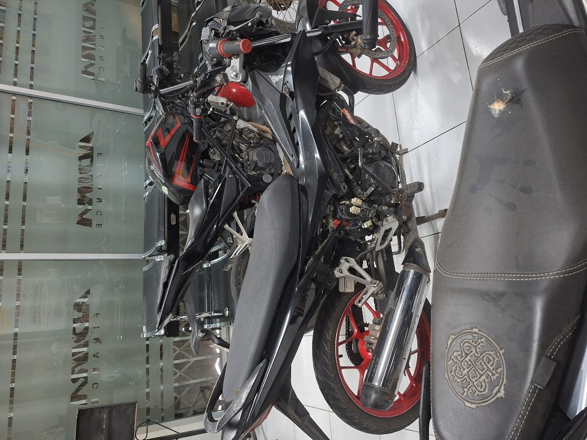 HONDA SONIC 150 R