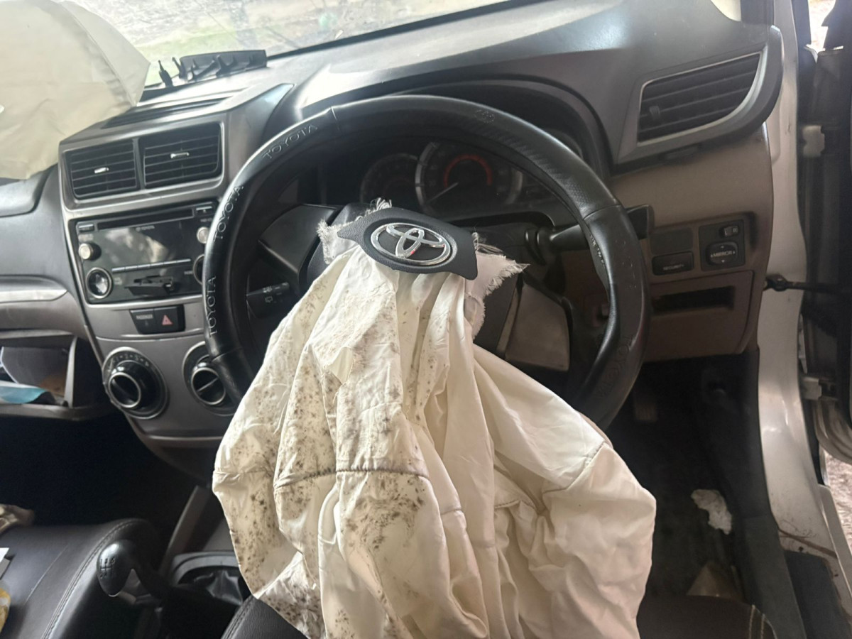 TOYOTA AVANZA