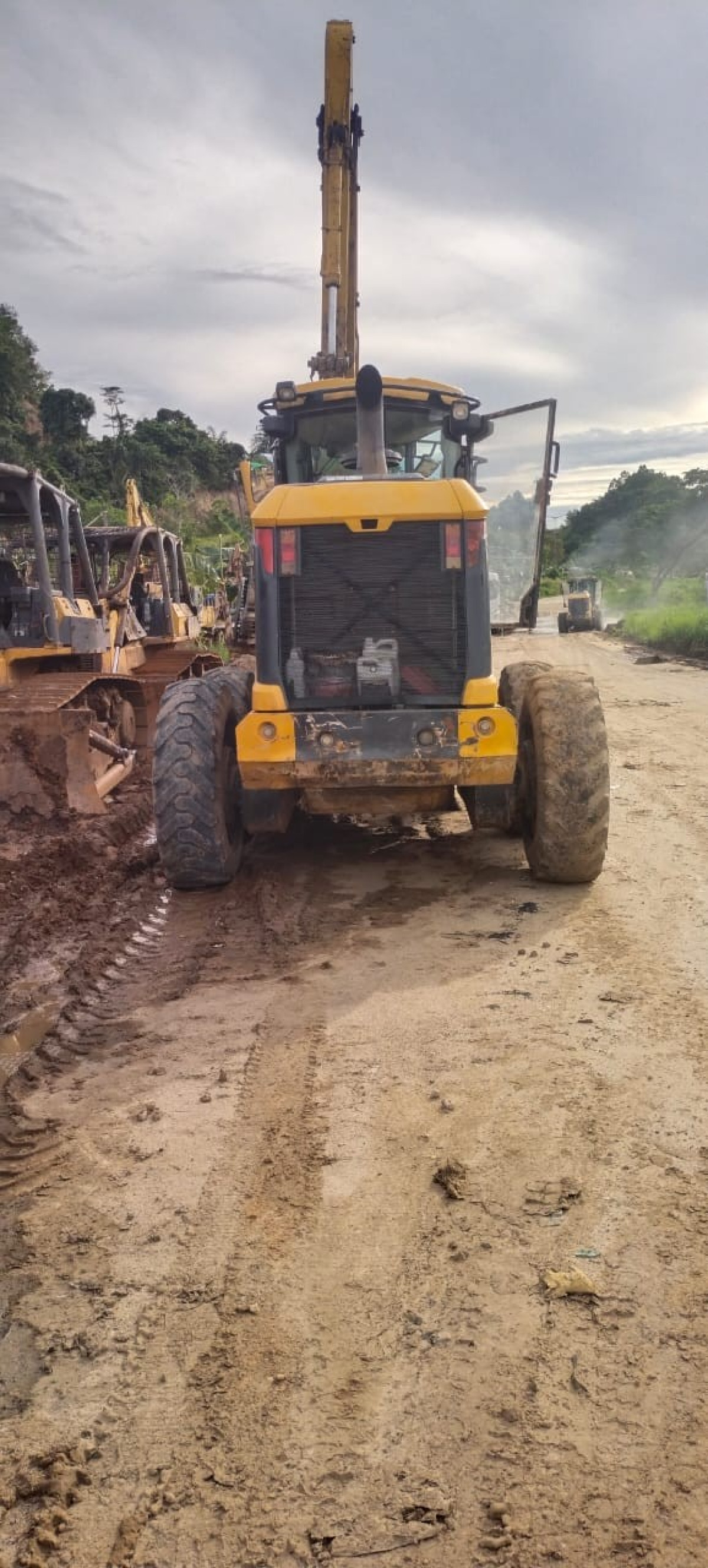 CATERPILLAR MOTOR GRADER