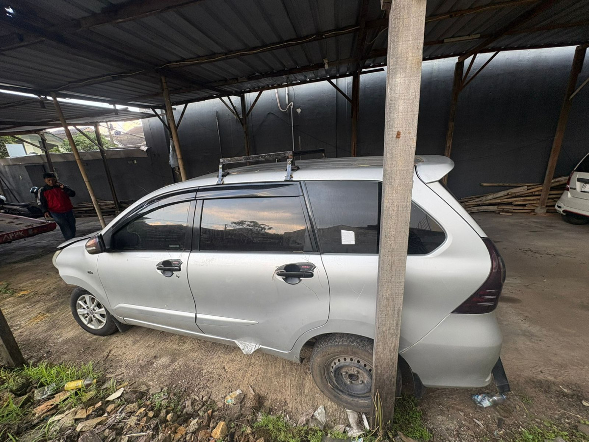 TOYOTA AVANZA