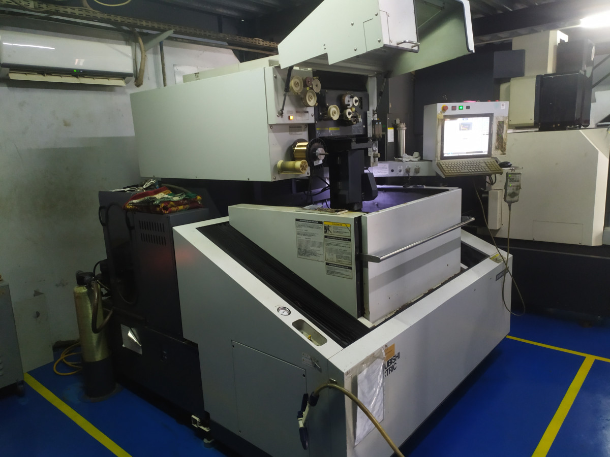 MITSUBISHI MV 1200S