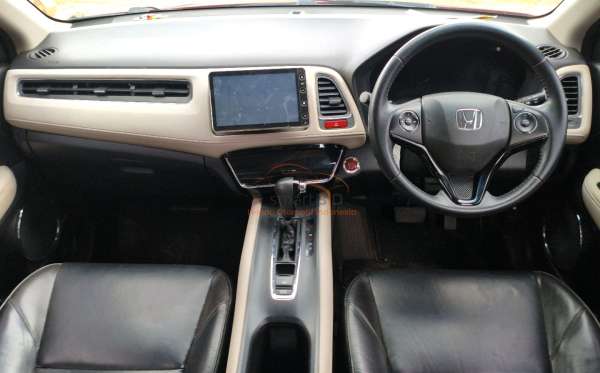HONDA HRV 1.8 RS CVT CKD