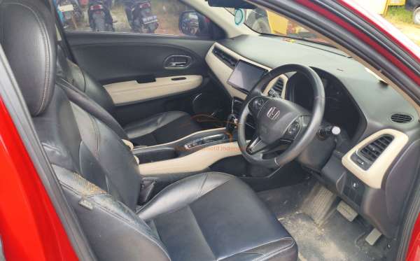 HONDA HRV 1.8 RS CVT CKD
