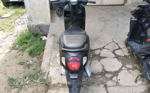 HONDA SCOOPY PRESTIGE