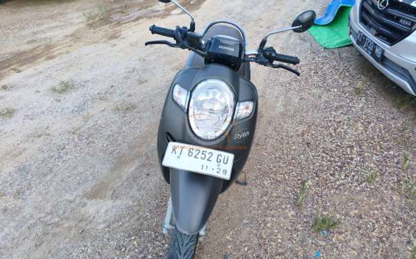 HONDA SCOOPY STYLISH