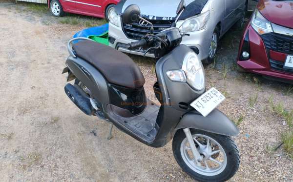 HONDA SCOOPY STYLISH