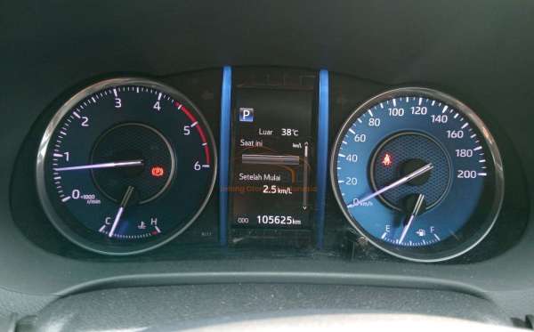 TOYOTA FORTUNER 2.4 VRZ