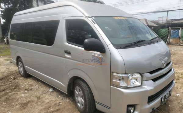 TOYOTA HI ACE
