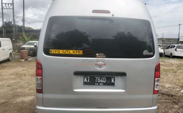 TOYOTA HI ACE
