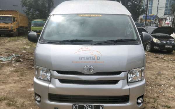 TOYOTA HI ACE