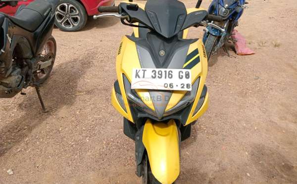 YAMAHA AEROX 155