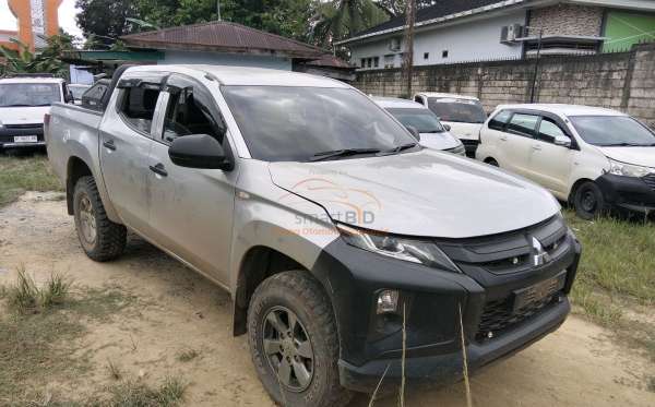 MITSUBISHI DC HDX 4X4
