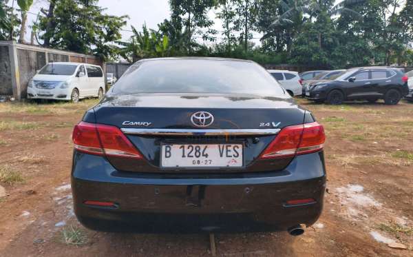 TOYOTA CAMRY V