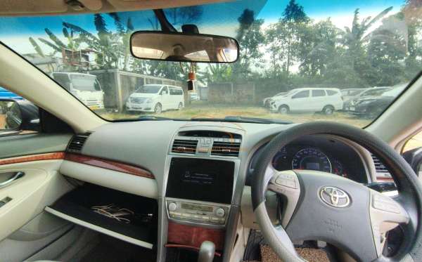 TOYOTA CAMRY V