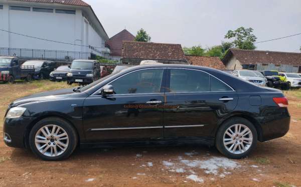 TOYOTA CAMRY V
