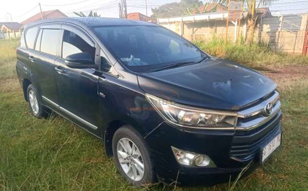 TOYOTA INNOVA G