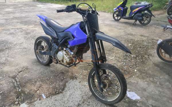 YAMAHA WR