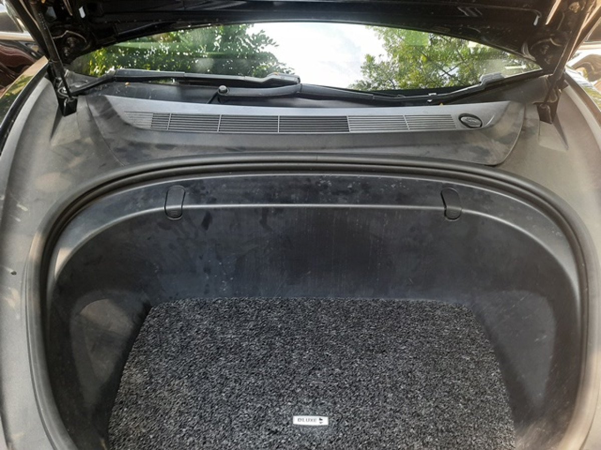 TESLA  TESLA 3