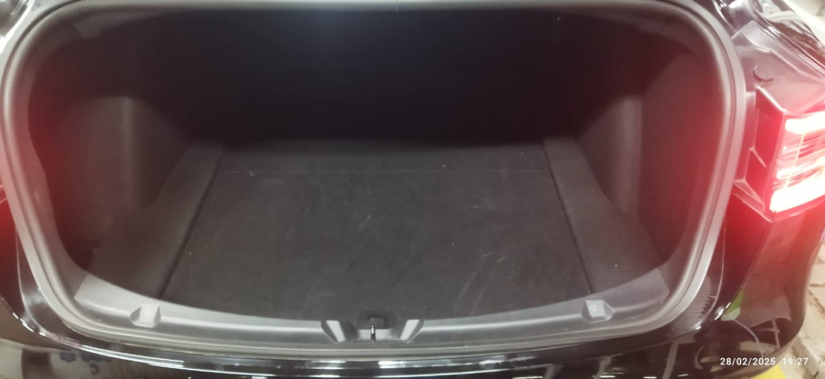 TESLA TESLA 3