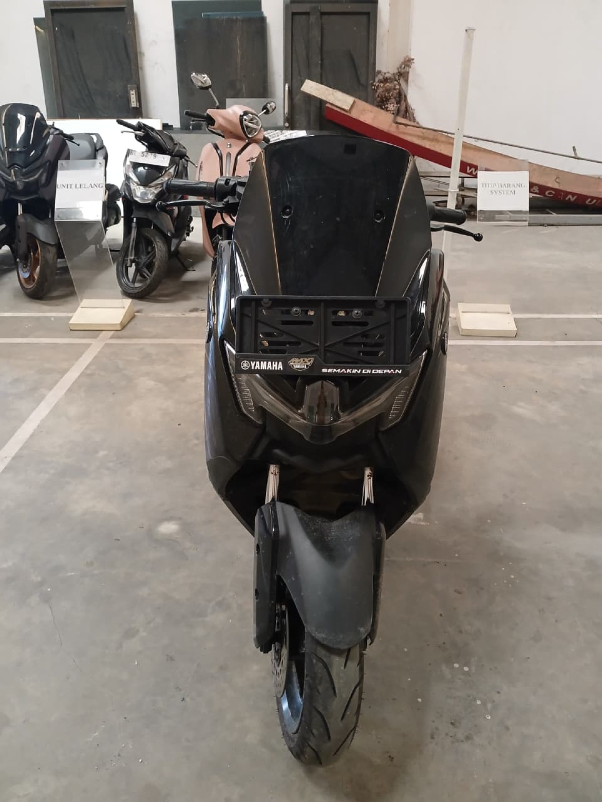 YAMAHA NMAX