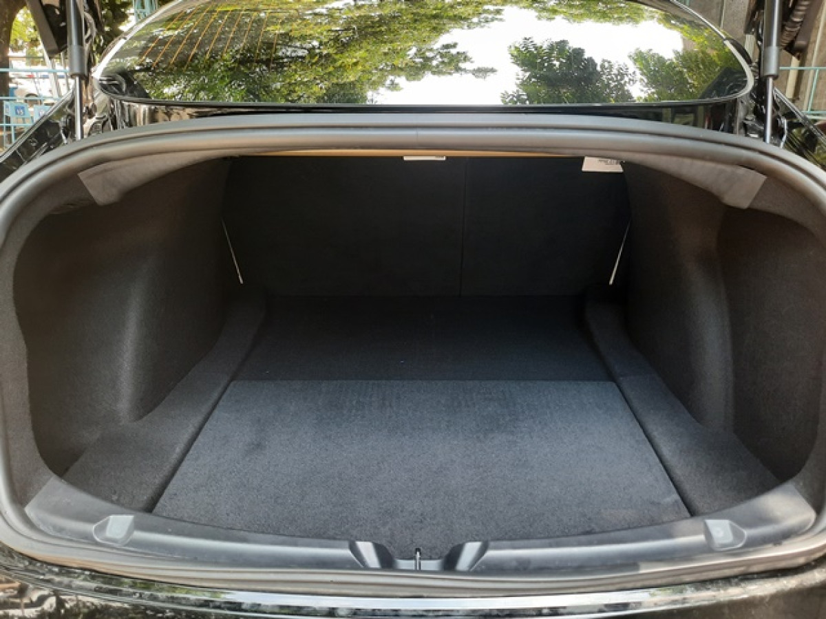 TESLA  TESLA 3