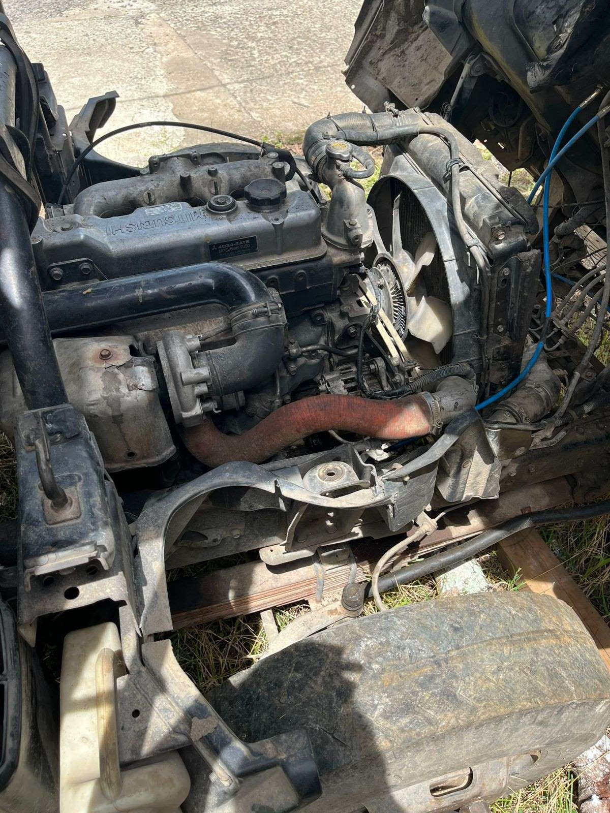 MITSUBISHI  FE  74 HD