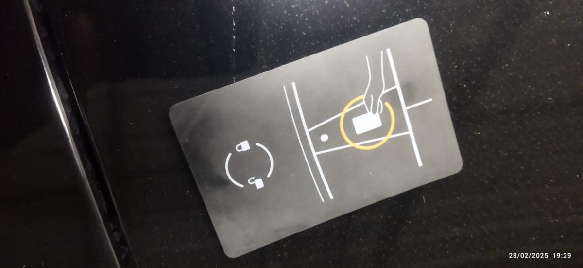TESLA TESLA 3