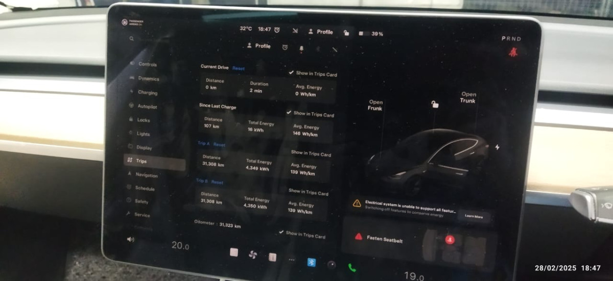 TESLA TESLA 3