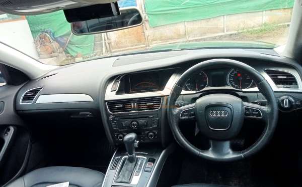 AUDI A4 1.8 AT