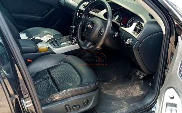 AUDI A4 1.8 AT