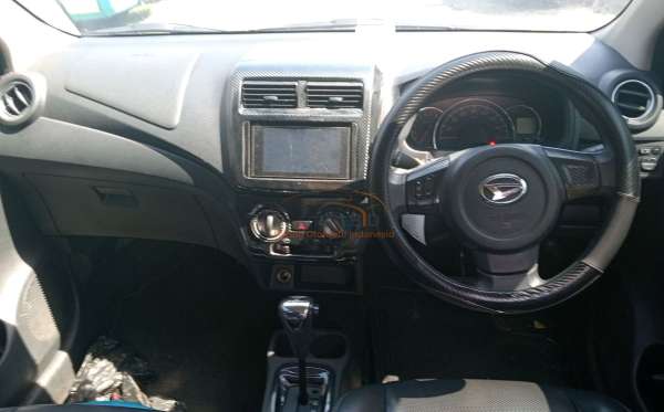 DAIHATSU AYLA 1.2R