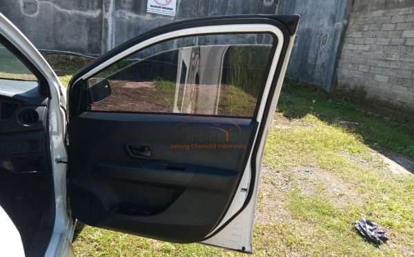 DAIHATSU SIGRA D