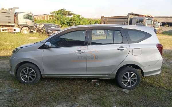 DAIHATSU  SIGRA  R