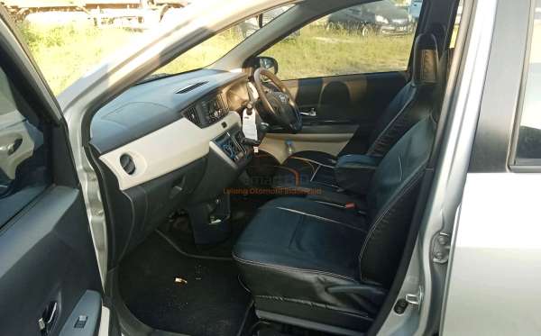 DAIHATSU  SIGRA  R