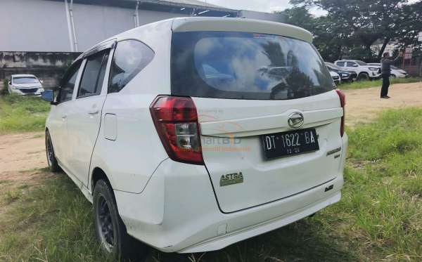 DAIHATSU SIGRA D