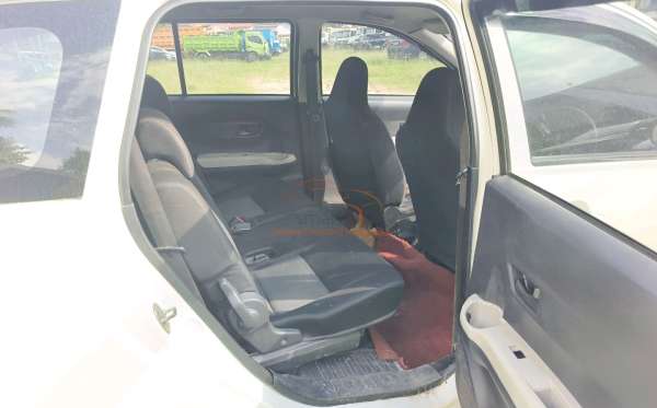 DAIHATSU SIGRA D