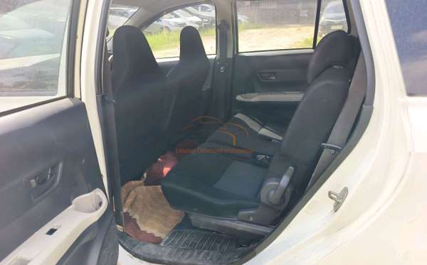 DAIHATSU SIGRA D