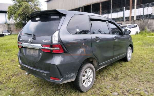 DAIHATSU XENIA