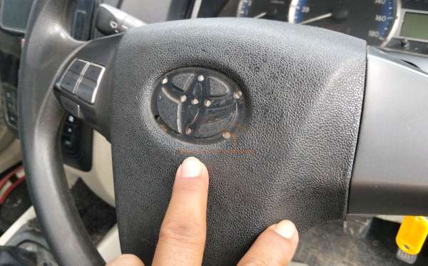 DAIHATSU XENIA