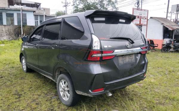 DAIHATSU XENIA