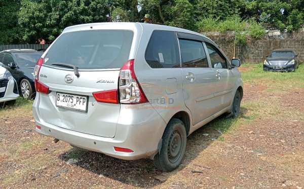 DAIHATSU  XENIA  1.3 X