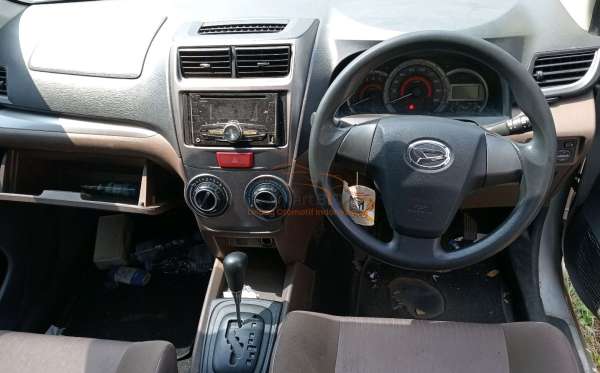 DAIHATSU  XENIA  1.3 X