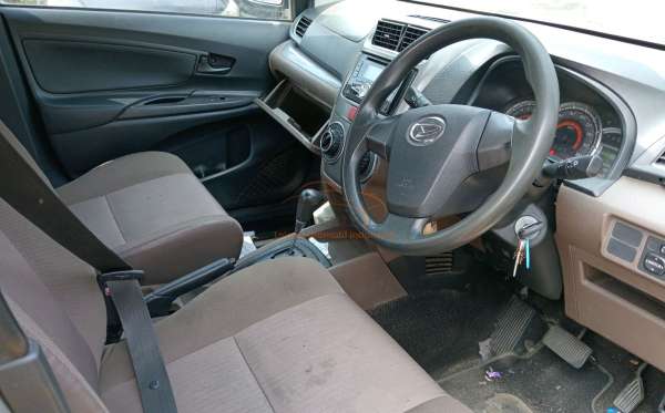 DAIHATSU  XENIA  1.3 X