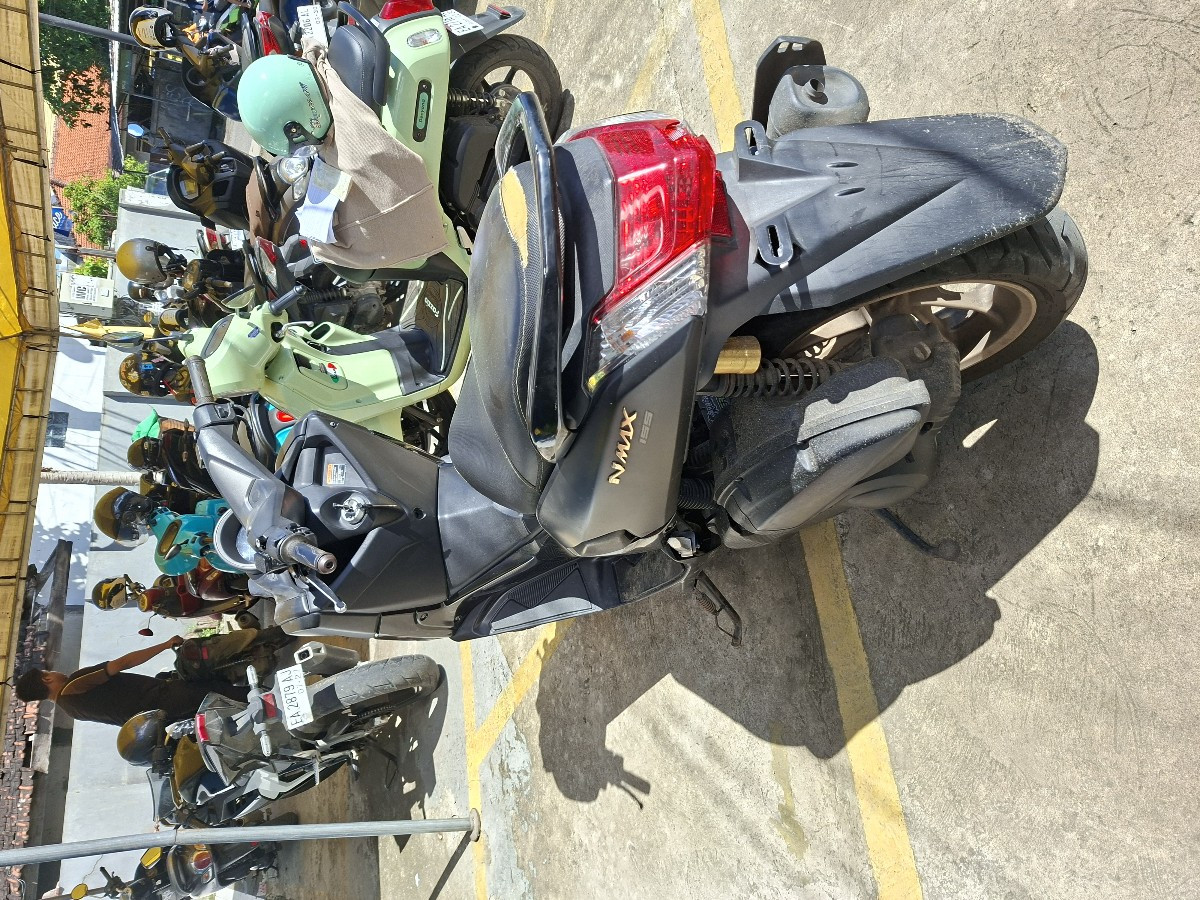 YAMAHA NMAX