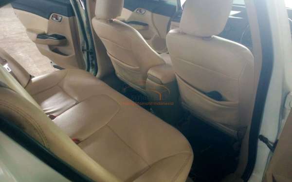 HONDA CIVIC FB2