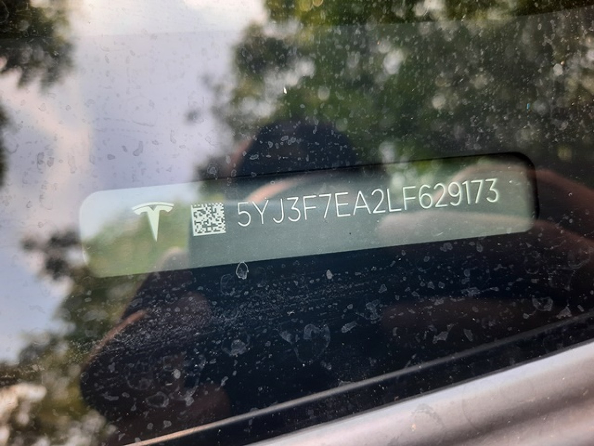 TESLA  TESLA 3