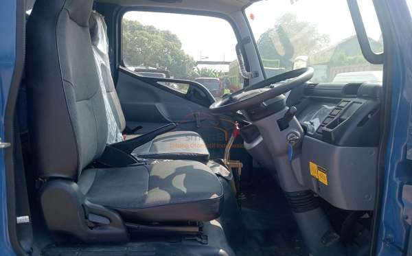 MITSUBISHI CANTER FE 74