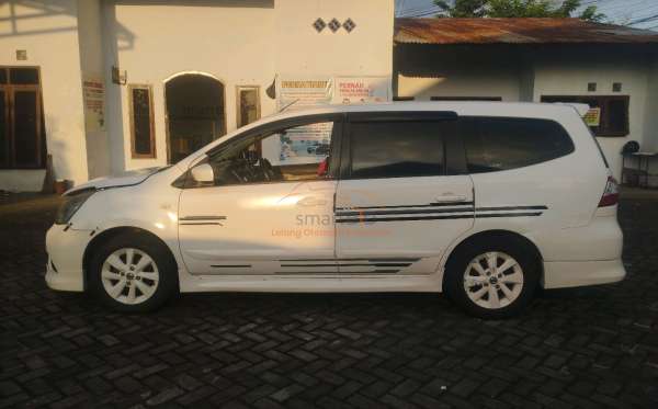 NISSAN GRAND LIVINA XV 1.5