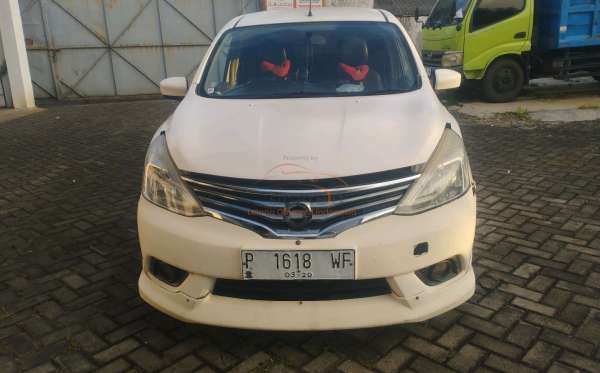NISSAN GRAND LIVINA XV 1.5