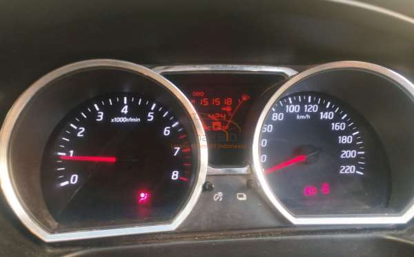 NISSAN GRAND LIVINA XV 1.5